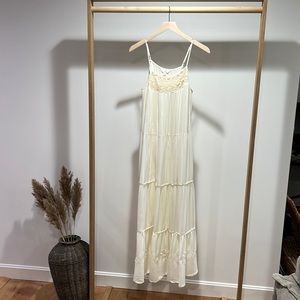 Lauren Conrad maxi dress size medium